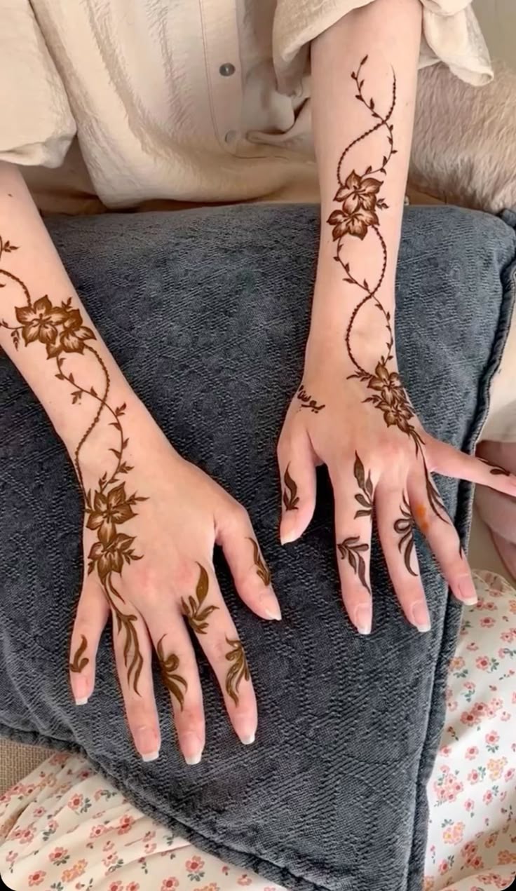 Easy-Arabic-Mehndi-Design Easy-Arabic-Mehndi-Design