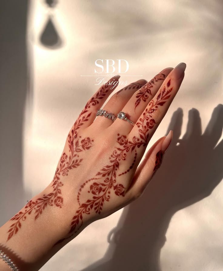 Easy-Arabic-Mehndi-Design Easy-Arabic-Mehndi-Design