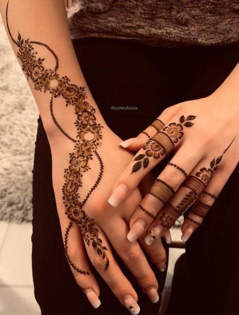 Easy-Arabic-Mehndi-Design Easy-Arabic-Mehndi-Design