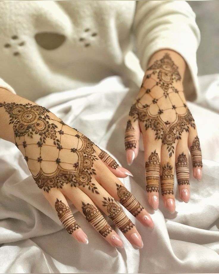 Easy-Arabic-Mehndi-Design Easy-Arabic-Mehndi-Design