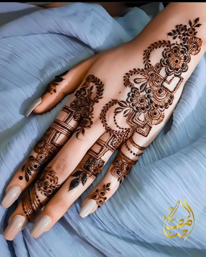 Easy-Arabic-Mehndi-Design Easy-Arabic-Mehndi-Design