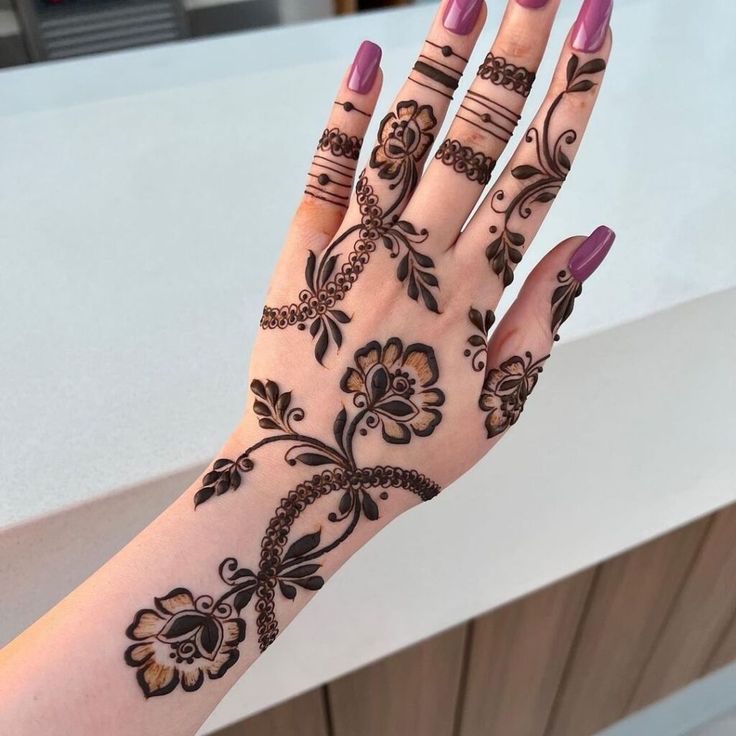 Easy-Arabic-Mehndi-Design Easy-Arabic-Mehndi-Design