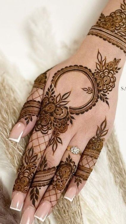 Easy-Arabic-Mehndi-Design Easy-Arabic-Mehndi-Design