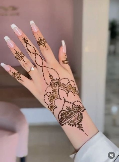 Front-Hand-Simple-Mehndi-Design-Images Front-Hand-Simple-Mehndi-Design-Images