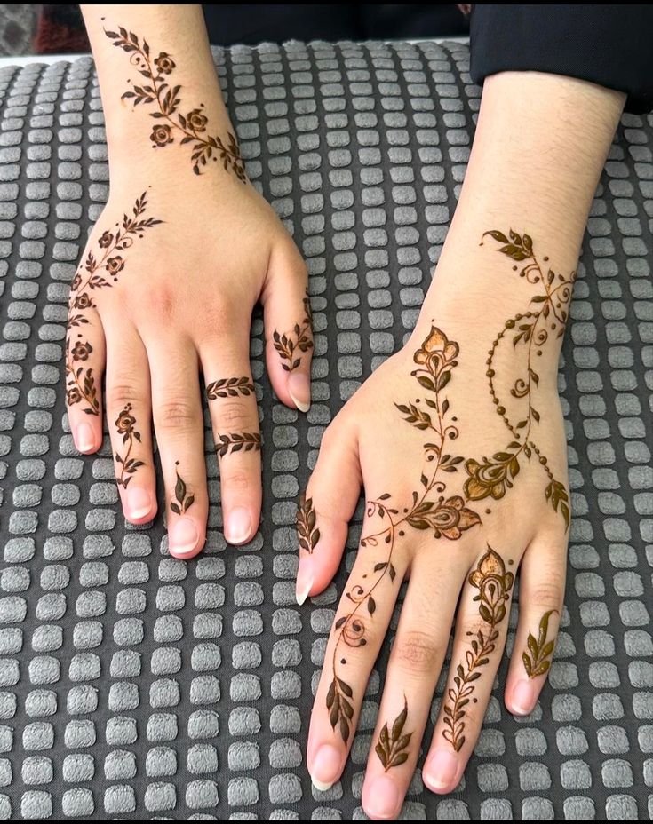 Front-Hand-Simple-Mehndi-Design-Images Front-Hand-Simple-Mehndi-Design-Images