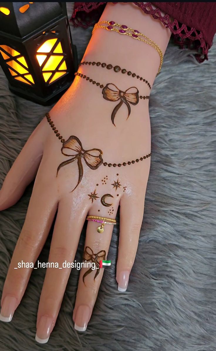 Front-Hand-Simple-Mehndi-Design-Images Front-Hand-Simple-Mehndi-Design-Images