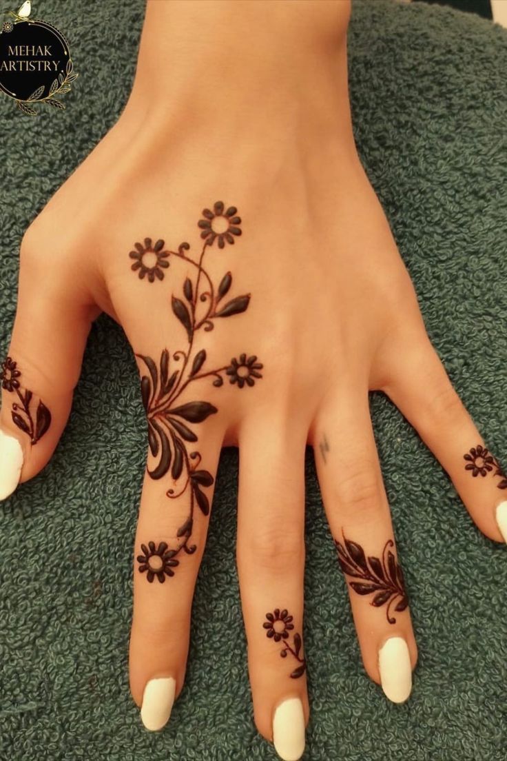 Front-Hand-Simple-Mehndi-Design-Images Front-Hand-Simple-Mehndi-Design-Images