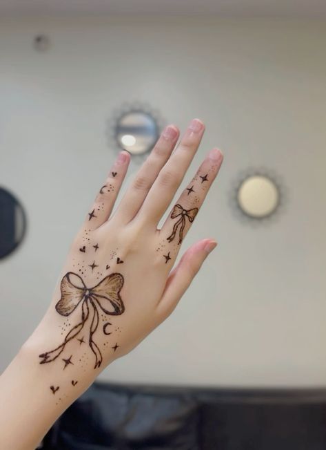 Front-Hand-Simple-Mehndi-Design-Images Front-Hand-Simple-Mehndi-Design-Images