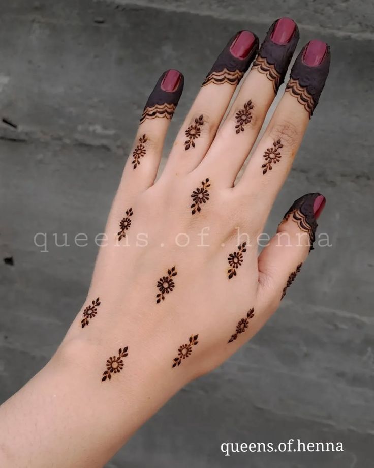 Front-Hand-Simple-Mehndi-Design-Images Front-Hand-Simple-Mehndi-Design-Images