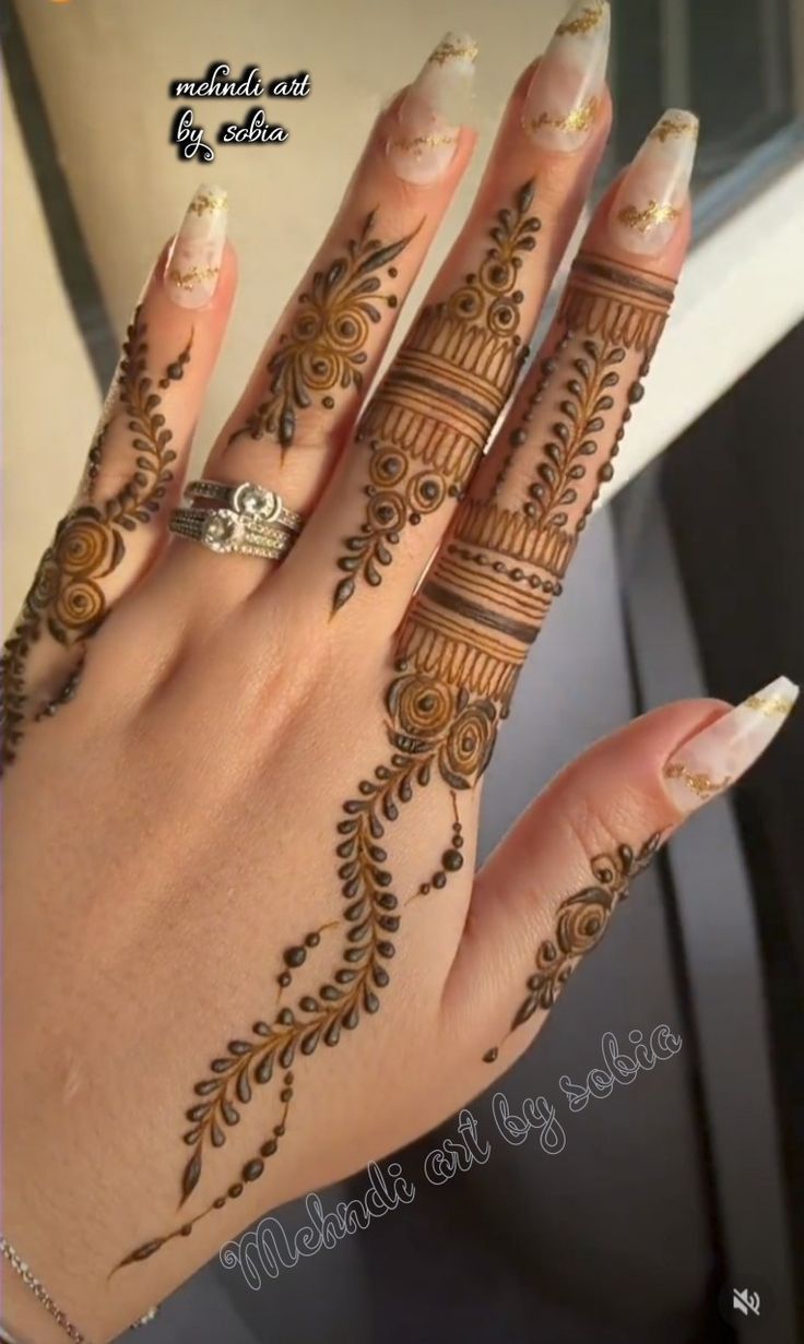 Front-Hand-Simple-Mehndi-Design-Images Front-Hand-Simple-Mehndi-Design-Images