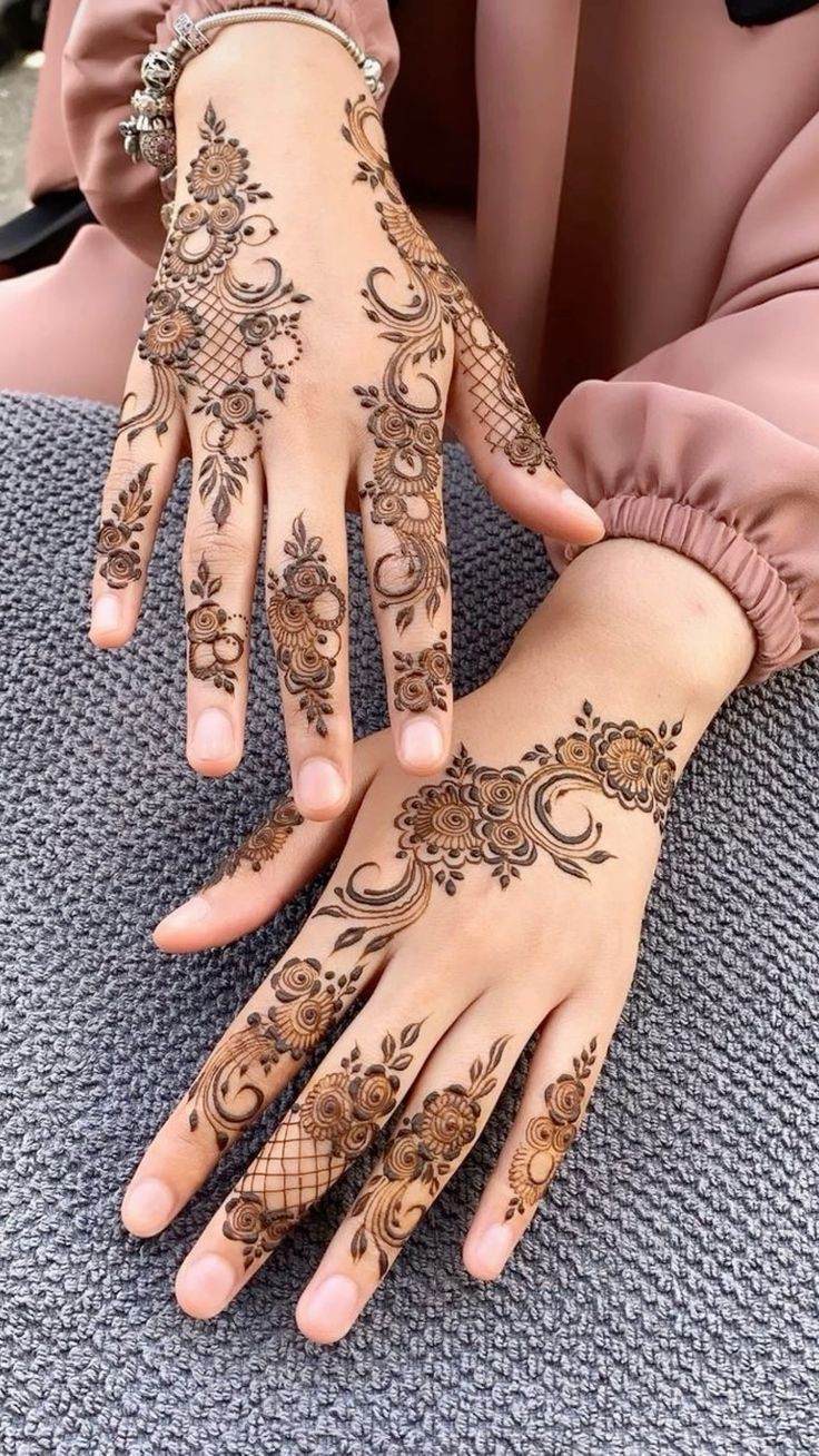 easy-mehndi-design-for-karva-chauth-front-hand-full-hand easy-mehndi-design-for-karva-chauth-front-hand-full-hand