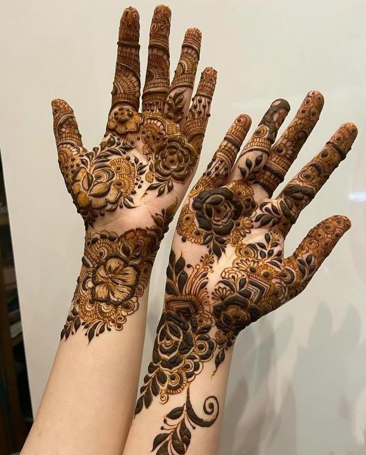 front-hand-simple-mehndi-design-circle-easy-and-beautiful front-hand-simple-mehndi-design-circle-easy-and-beautiful